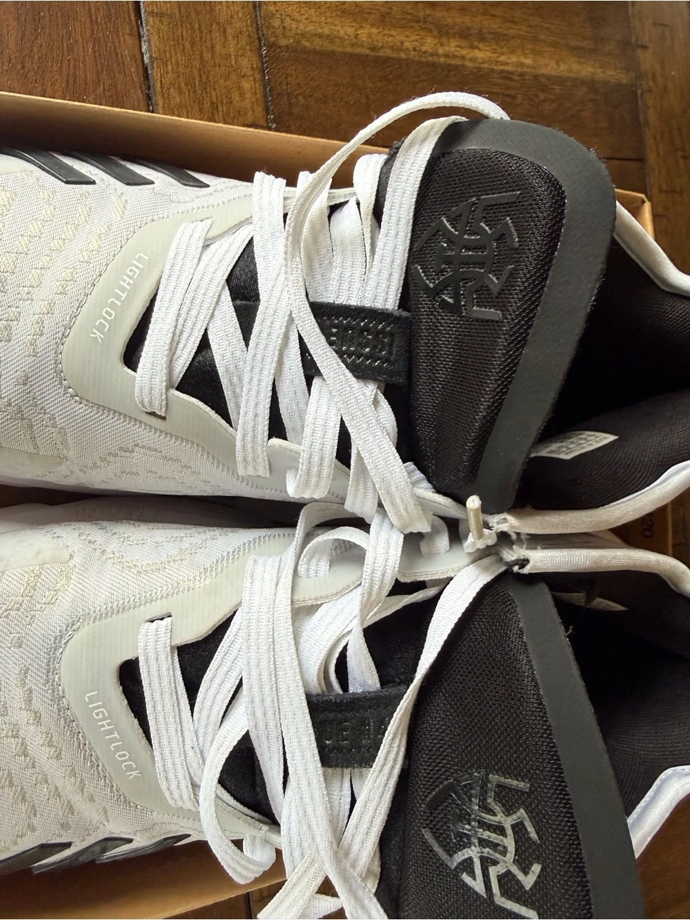 adidas D.O.N. Issue 4 Basketball Shoes White Grey Men's Size 11 Very Good